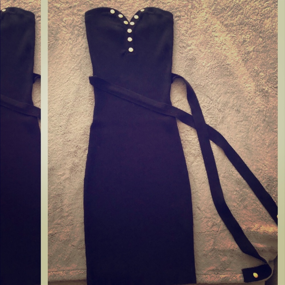 Knee length strapless dress